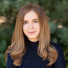Photo of Azalia Mirhoseini
